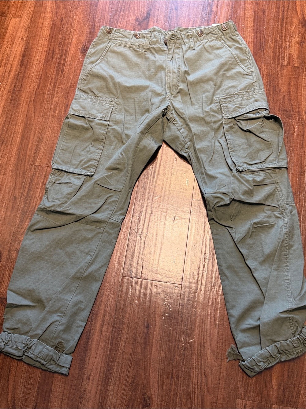 Mnml brand size 34 Men's Green Cargo Utility Pants